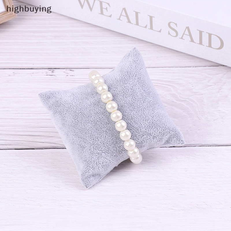 Giá Đỡ Trưng Bày Trang Sức Bằng Nhung Sang Trọng