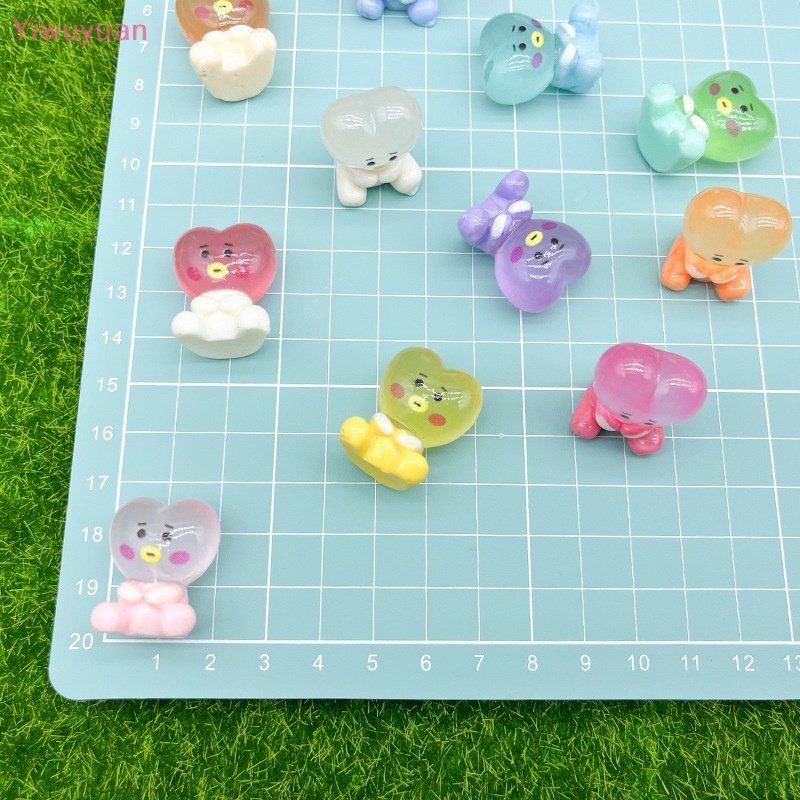 < Yiwuyuan > Bộ 2 Kẹp Tóc Hình Trái Tim Người Ngoài Hành Tinh Bằng Resin Phát Quang Dễ Thương Trang Trí Xe Hơi DIY Mới