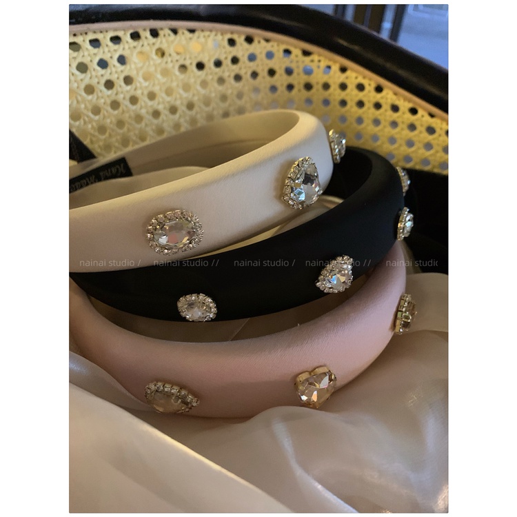 Băng Đô Vải Satin Đính Đá Hình Đầu Lâu Màu Hồng Xinh Xắn