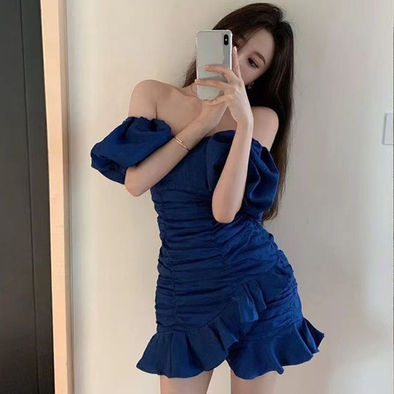 Đầm Đuôi Cá Xếp Ly Hở Vai Kiểu Pháp Thiết Kế Đơn Giản Dễ Phối Đồ