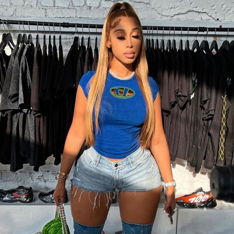 Áo Croptop Hai Dây Dáng Ôm Thời Trang Mùa Hè Quyến Rũ Cho Nữ