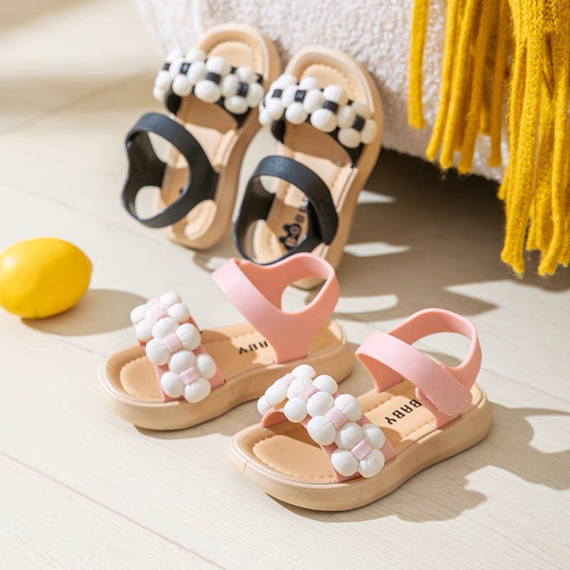 Sandal nhựa pvc đính 3 bông hoa siêu cute cho bé gái tập đi - Dép quai hậu đế mềm êm chân chống trơn trượt cho bé N881