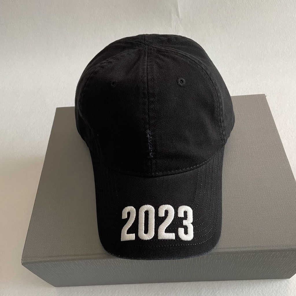 Mũ Lưỡi Trai Kanye Màu Đen Phong Cách Mới 2023