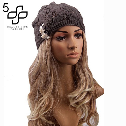 Mũ Beret Dệt Kim Phối Ren Đính Nút Họa Tiết Lá Cây Thời Trang Mùa Đông Cho Nữ