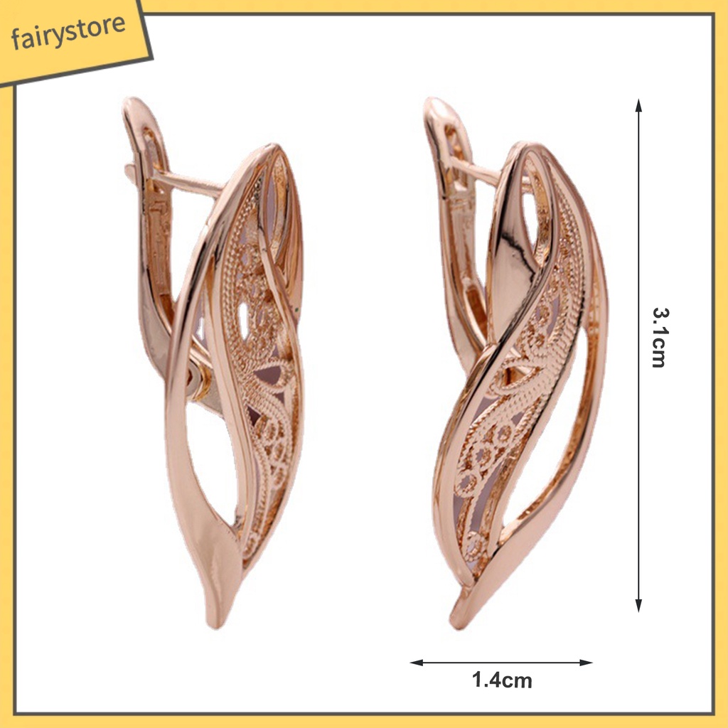 1 Đôi Bông Tai Thiết Kế Rỗng Phong Cách Vintage Tinh Tế Dành Cho Nữ