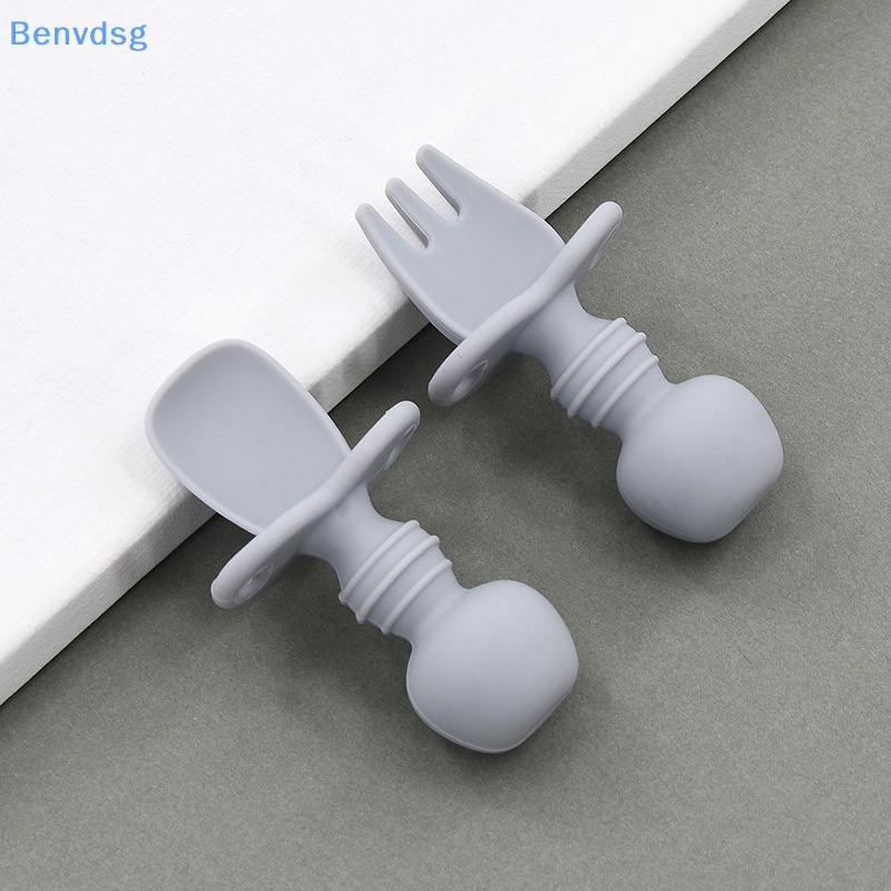 Bộ Muỗng Nĩa Bằng Silicon Mềm Tay Cầm Ngắn Dành Cho Bé Tập Ăn