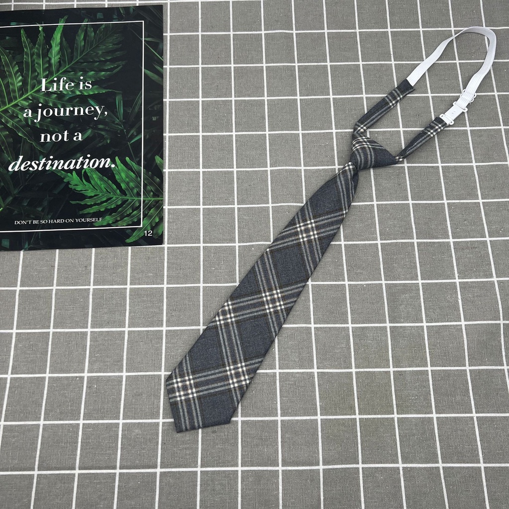 Cà Vạt Nơ Ngắn Màu Nâu Dễ Thương Xinh Xắn