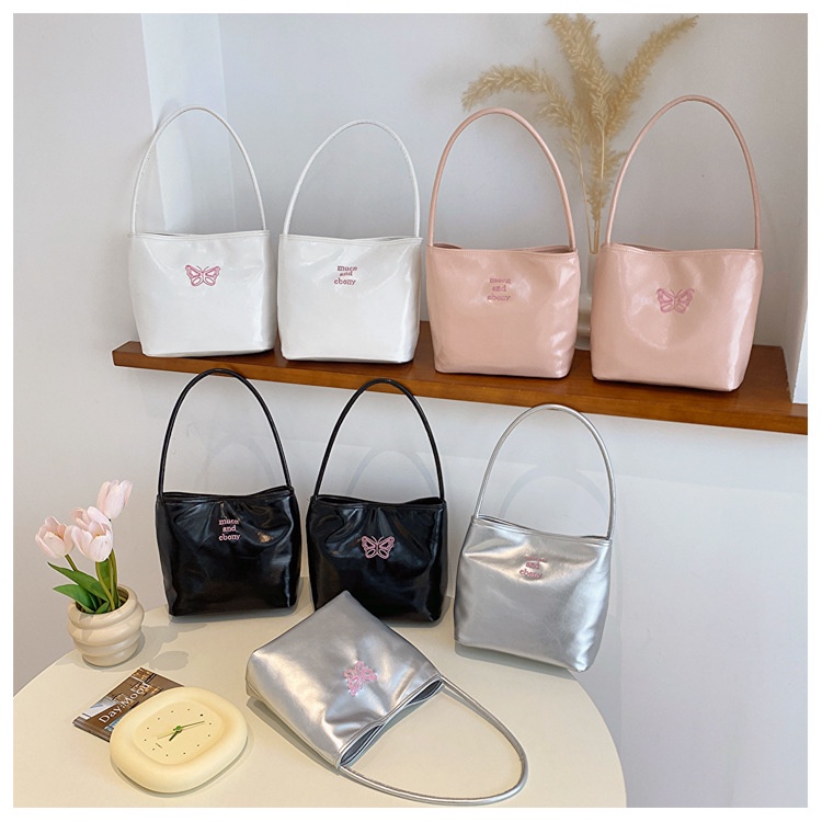 Túi Xách Màu Đen Bạc Thiết Kế Đơn Giản Thời Trang Cho Nữ