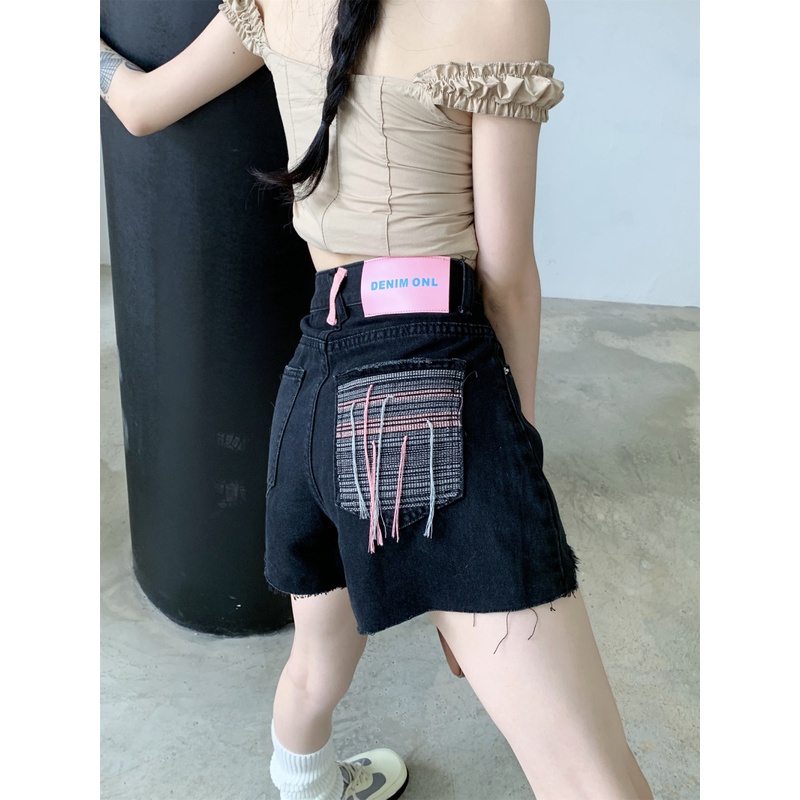 Quần Short Denim Dáng Chữ a Lưng Cao Thêu Họa Tiết Ngọt Ngào
