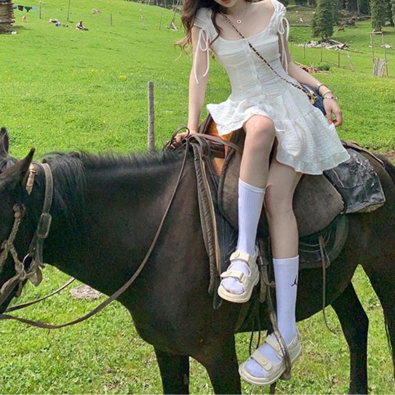 Đầm Hồng Màu Sắc Ngọt Ngào Xinh Xắn Cho Búp Bê Dopamine