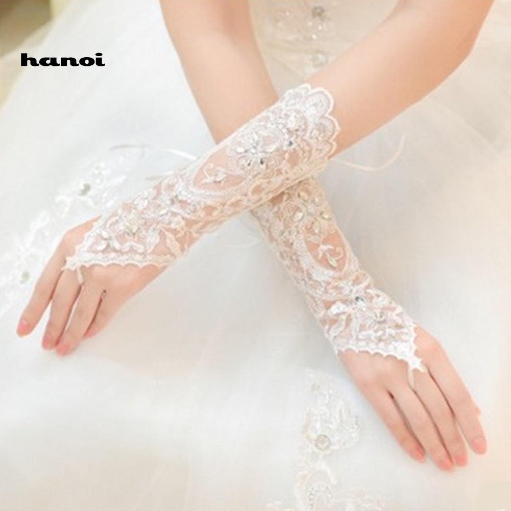 Găng Tay Hở Ngón Đính Hoa Ren Cho Cô Dâu Ngày Cưới