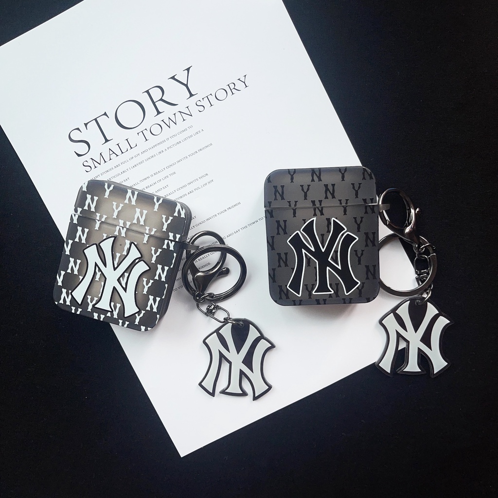 Vỏ Bảo Vệ Hộp Sạc Tai Nghe AirPods1 / 2 AirPods 3  AirPods Pro 2 Hình Vuông Màu Trắng Đen Bằng TPU