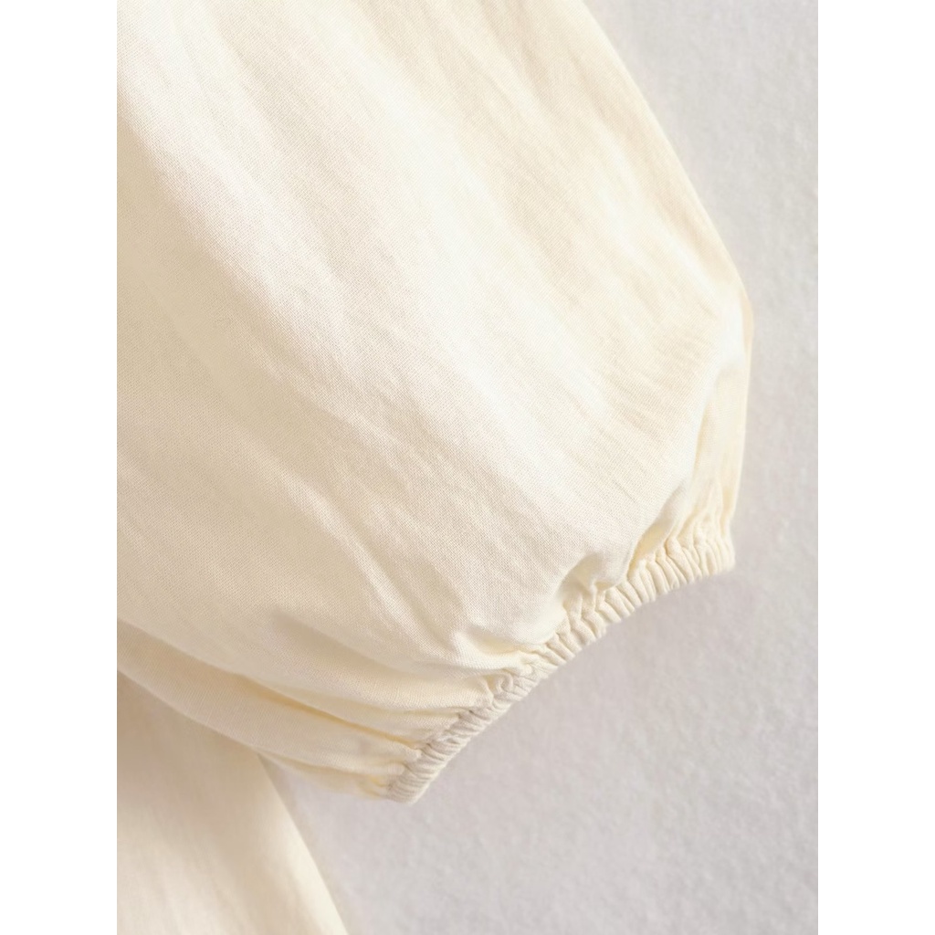 Uibey fashion v-neck crochet needle splicing bishop sleeve Áo liền quần eo cao 2643