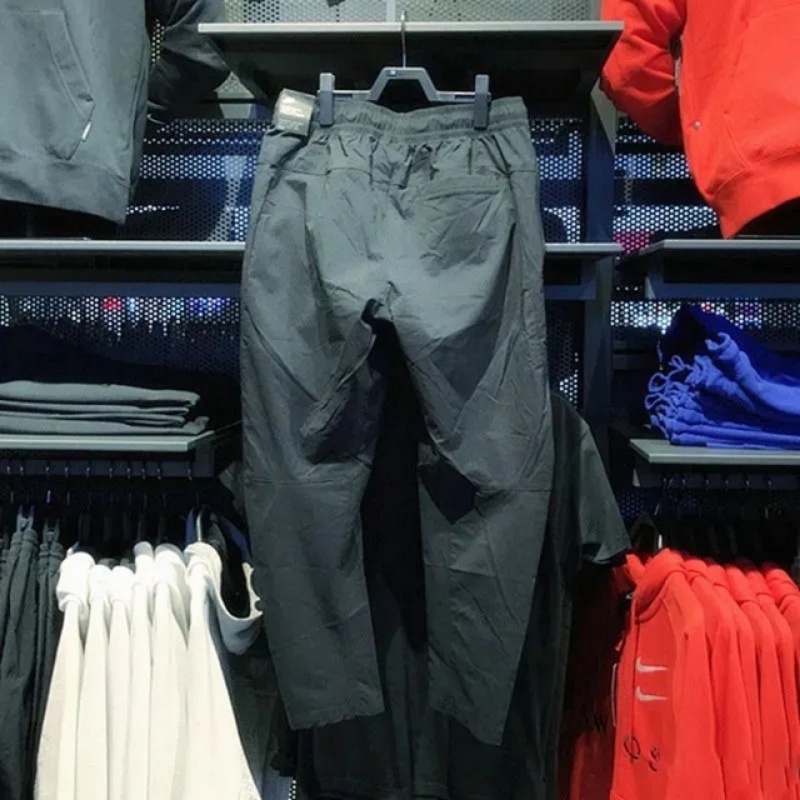 Quần chạy bộ Nike 100% Chính Hãng Dáng Rộng Phối Túi Có Khóa Kéo Thời Trang Dành Cho Nam Giới