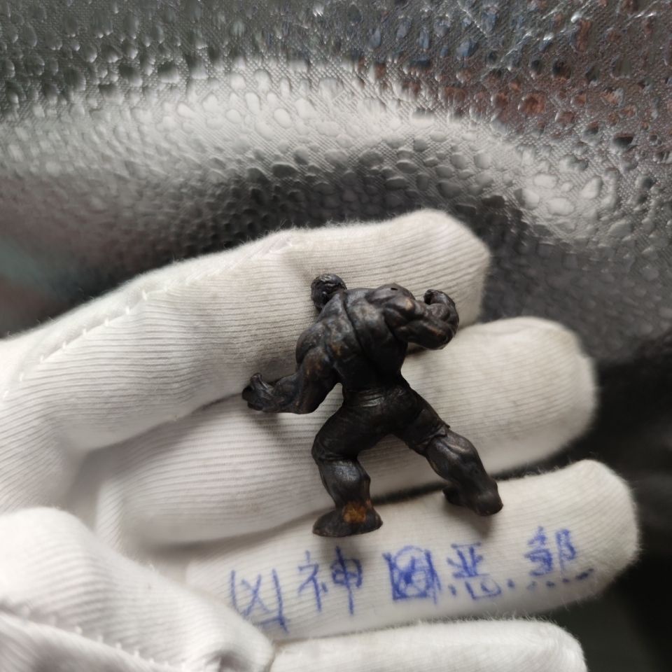 Mô Hình Nhân Vật Hulk Trong Avengers Marvel Bằng Đồng Nguyên Chất