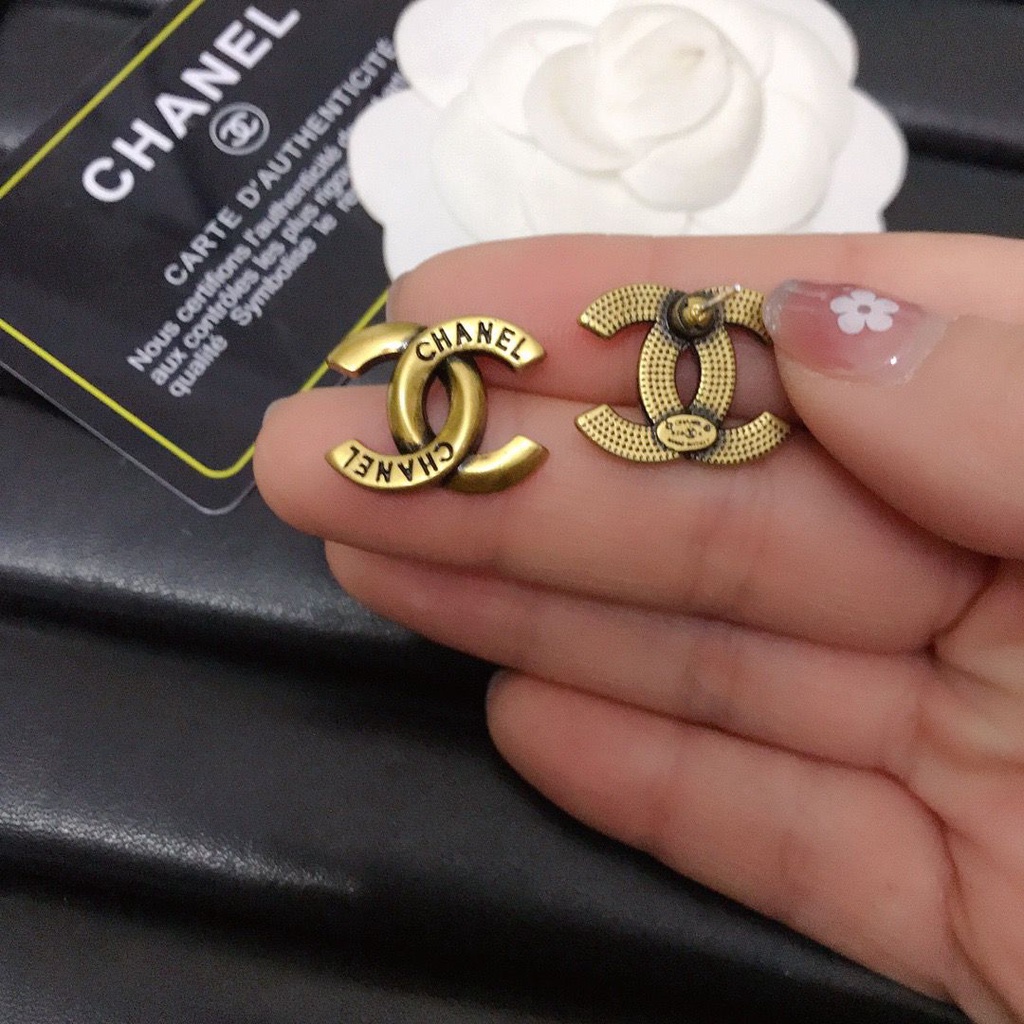 Xiaoxiangfeng Khuyên Tai Kim Loại Hai Chữ C Phong Cách Thời Trung Cổ Cao Cấp Dễ Phối Đồ