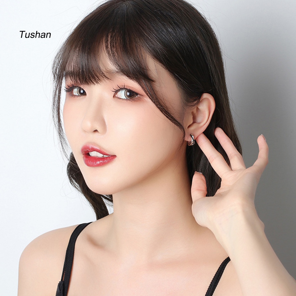 1 Đôi Bông Tai Tròn Màu Sắc Tương Phản Phong Cách Hip Hop Dành Cho Nữ