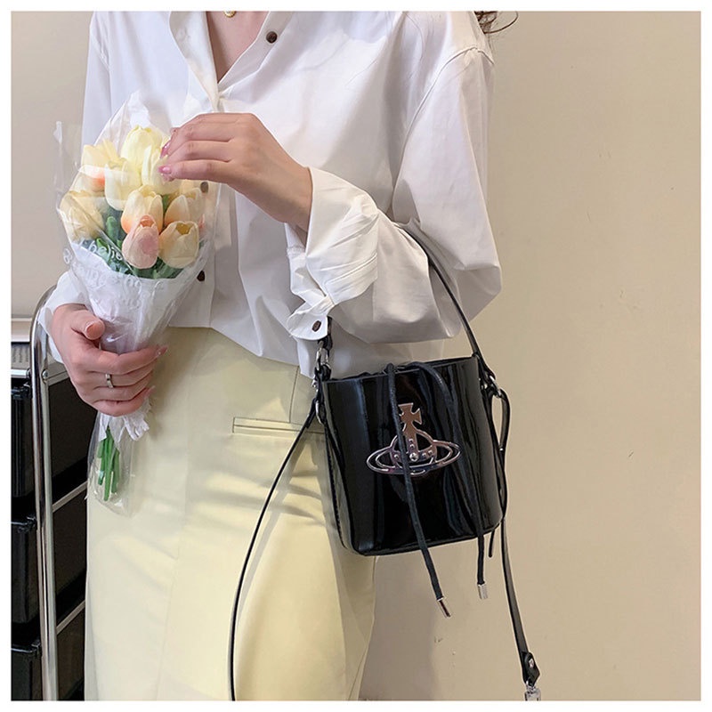 Túi Đeo Chéo Mini Bằng Da Bóng Thời Trang Sang Trọng