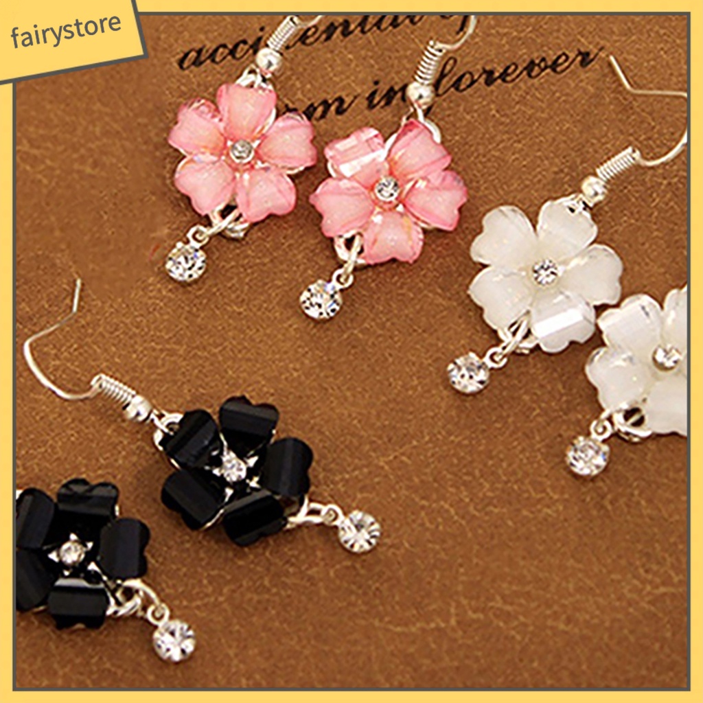 Bông Tai Móc Hình Cánh Hoa Đính Đá Trang Nhã Dành Cho Nữ