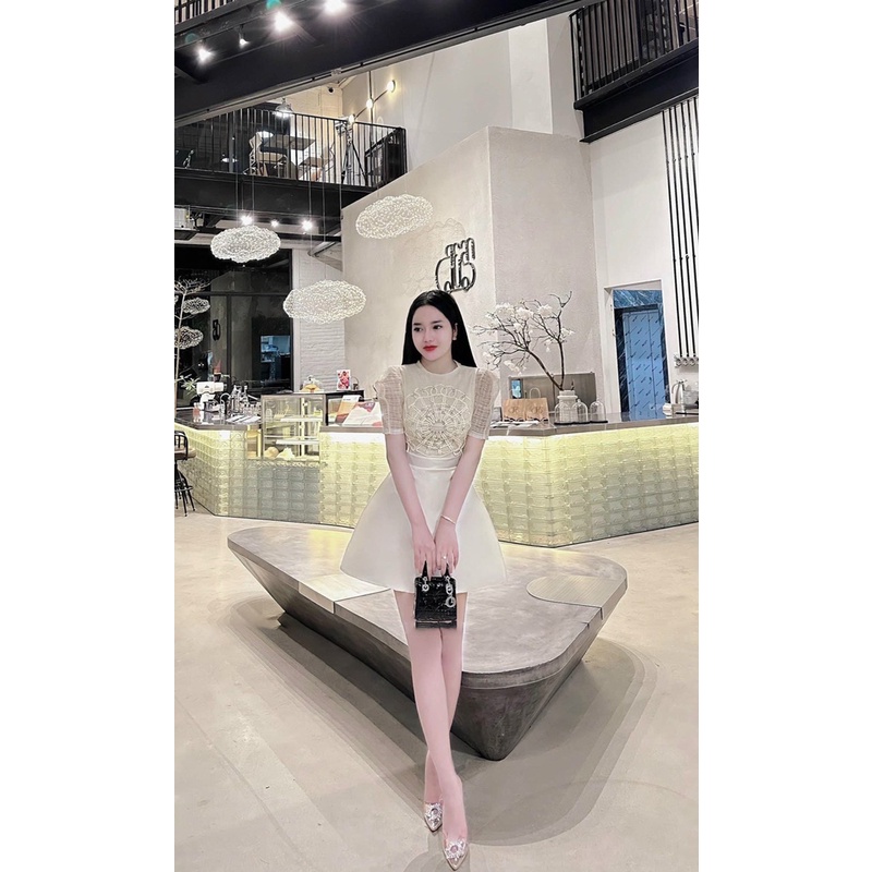 Váy đầm dự tiệc sang trọng thiết kế kem lưới thêu đính đá dễ thương xinh đẹp tay ngắn có lót quần trong
