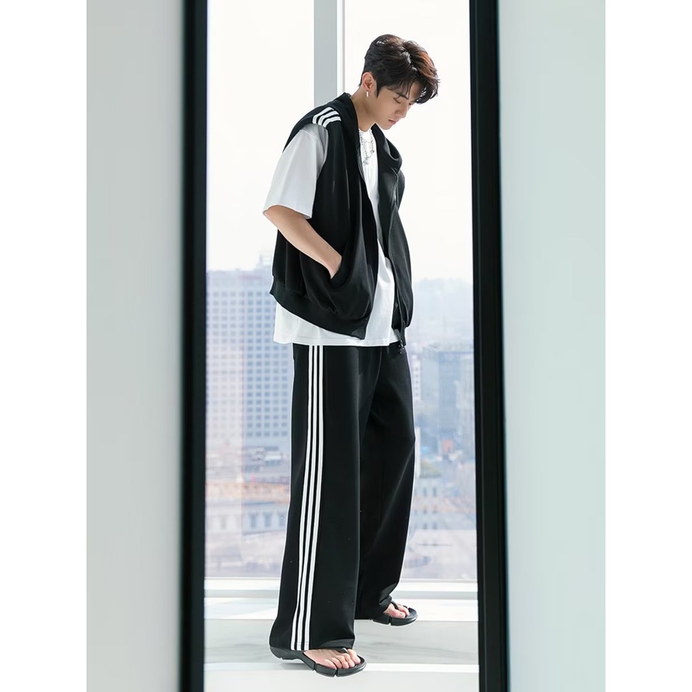 Set Đồ Thể Thao Form Rộng Họa Tiết Kẻ Sọc Thời Trang Mùa Xuân Cho Nam