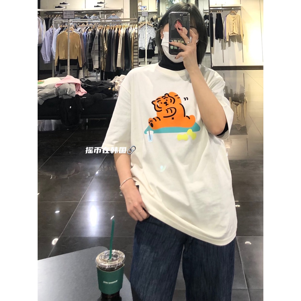 Áo Thun Cặp Đôi Tay Ngắn Spao x muziktiger