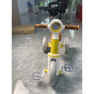 Xe đạp 3 bánh có bàn đạp cho bé 1-4 tuổi