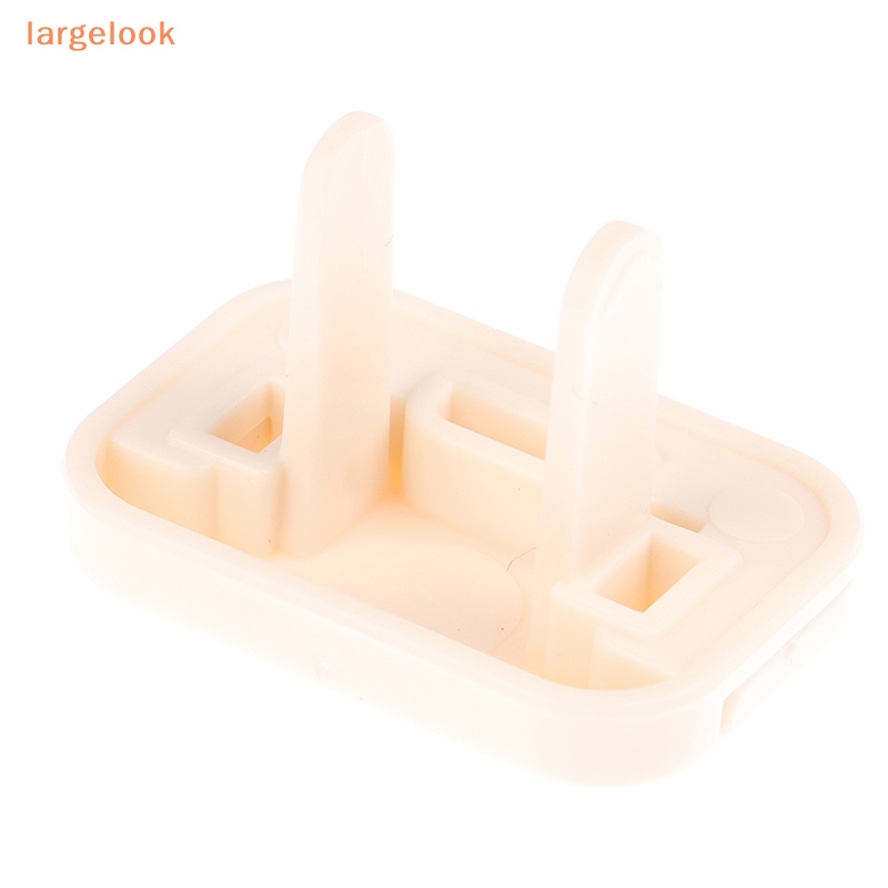 Set 5 Nắp Đậy Ổ Cắm Điện 2 / 3 Lỗ Hình Gấu Hoạt Hình Bảo Vệ An Toàn Cho Bé