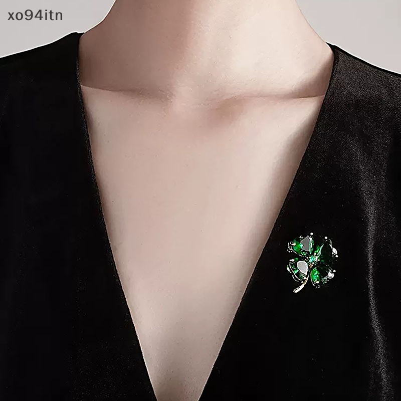 Ghim Cài Áo Hình Cỏ Bốn Lá May Mắn Đính Đá Zircon Sáng Bóng Phong Cách Retro Dành Cho Nữ