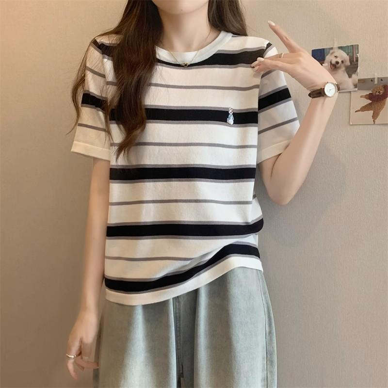 Áo thun COZOK dáng rộng ngắn tay họa tiết sọc đơn giản phong cách Hong Kong thời trang