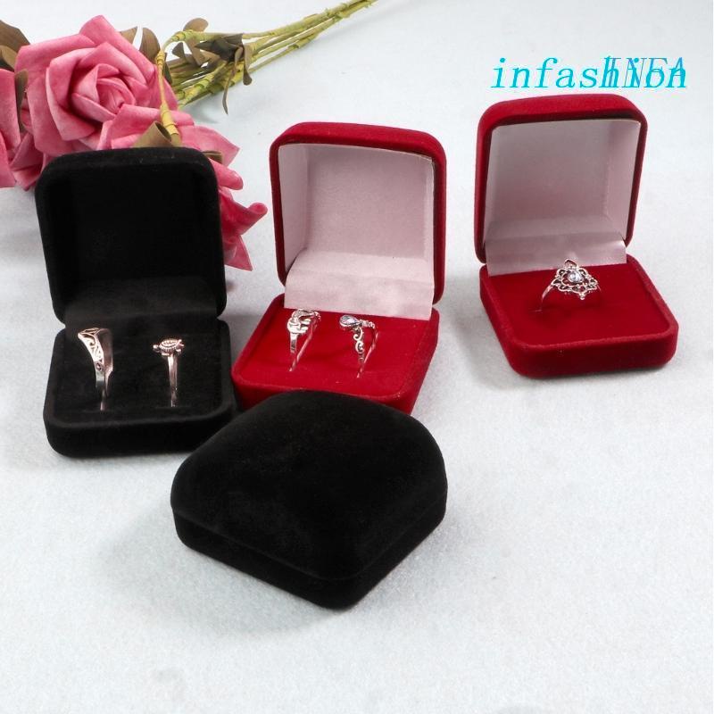 Hộp Đựng Nhẫn Cưới / Đính Hôn Bằng Vải Nhung Sang Trọng