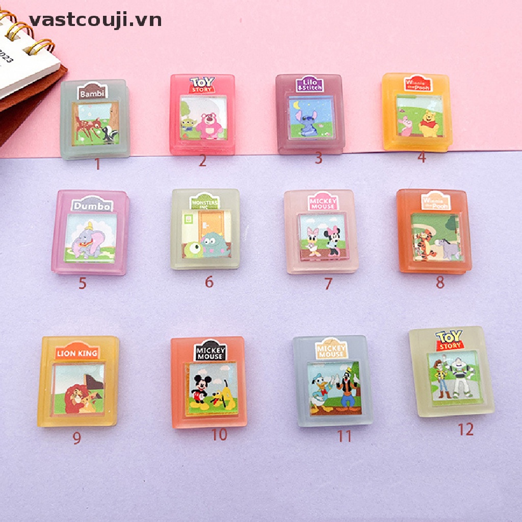 Bộ 2 Kẹp Sách Truyện Tranh Mini Bằng Nhựa Phát Quang Cho Bảng Điều Khiển Xe Hơi