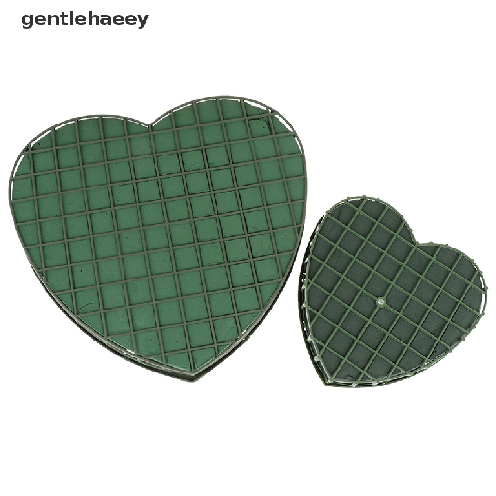 Mút Xốp Hình Trái Tim Dùng Trang Trí Hoa Trong Tiệc Cưới