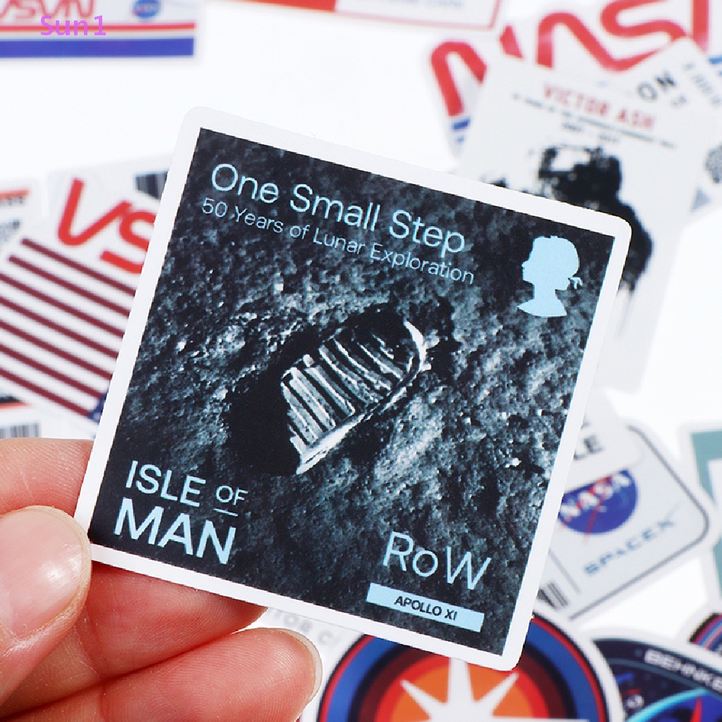 Set 50 Miếng Dán Trang Trí Xe Hơi / Laptop / Điện Thoại Họa Tiết Phi Hành Gia Hoạt Hình