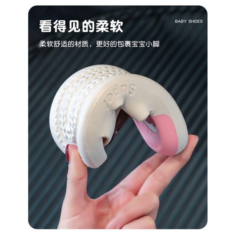 Dép Sandal Đế Mềm Thoải Mái In Họa Tiết Bướm Hoạt Hình Cho Bé Gái