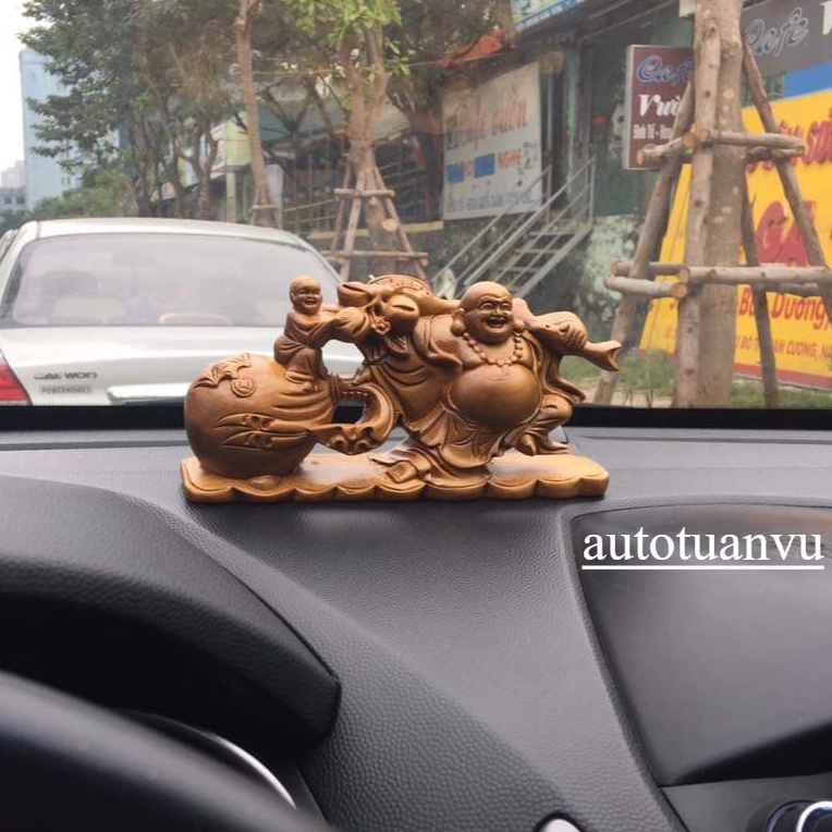 Tượng Di Lặc Gỗ Bách Xanh để trên xe ô tô, bày bàn Làm việc