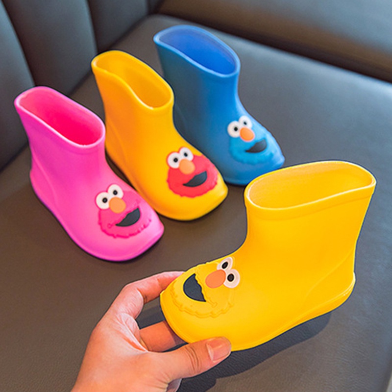 Giày Bốt Đi Mưa Chống Trượt Chống Thấm Nước In Hoạt Hình Dễ Thương Cho Bé