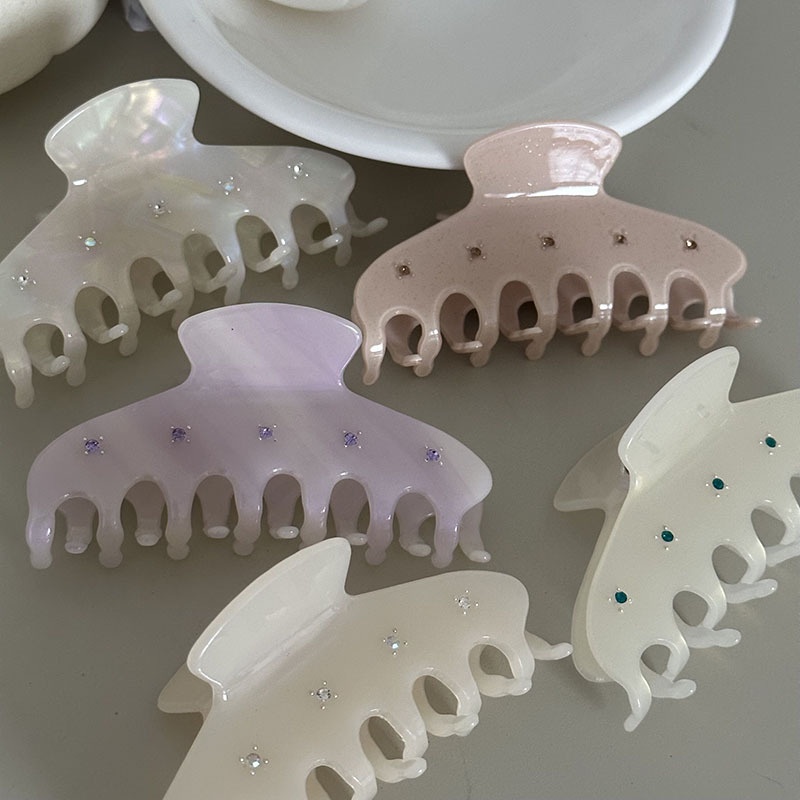 Kẹp Tóc Hình Cá Mập Đính Đá Thạch Anh Màu Be Ngọt Ngào Phong Cách Mới