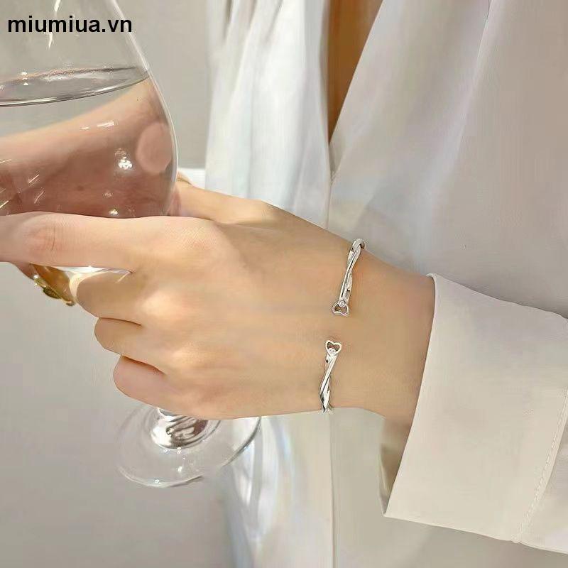 miumiua🔮Vòng tay nữ hợp kim đơn giản thanh lịch lắc tay Sóng hình trái tim cách điệu