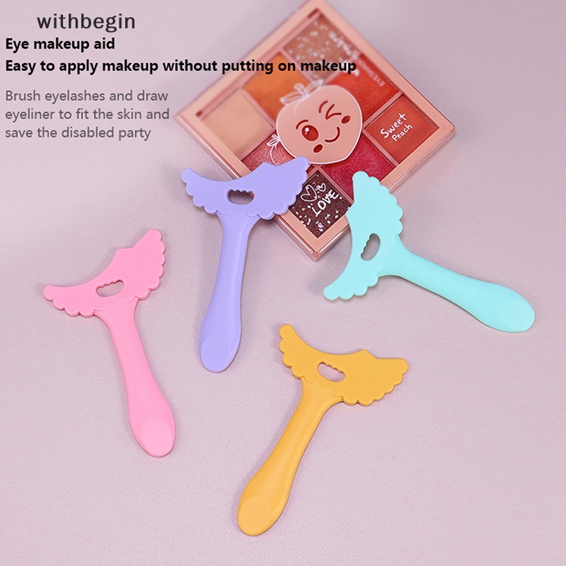 Khuôn Hỗ Trợ Kẻ Mắt Thiết Kế Hình Đôi Cánh Độc Đáo Tiện Dụng