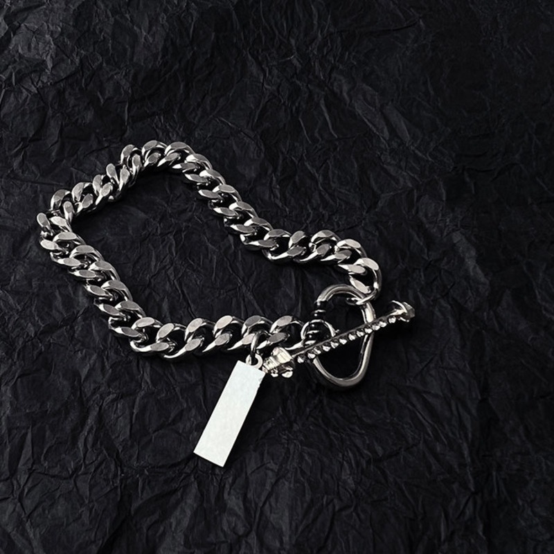 Ti-steel OT Vòng Tay Khóa Cài Nhẹ Nhàng Thiết Kế Nhỏ Nhắn Phong Cách retro Đường Phố Đơn Giản Cho Nam Và Nữ