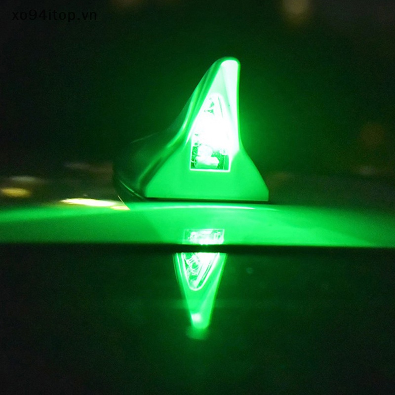 Ăng Ten Vây Cá Mập Có Đèn LED Sử Dụng Năng Lượng Mặt Trời Gắn Nóc Xe Hơi