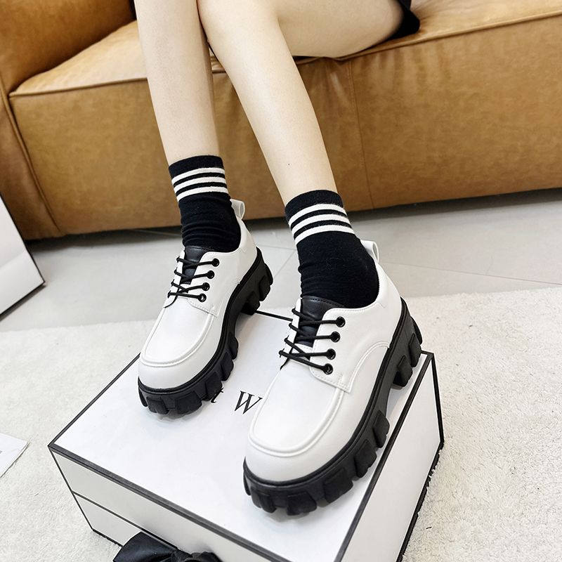 Cộng với kích thước giày nữ 35 kích thước - 43 kích thước giày dày đế giày nhỏ màu trắng English phong cách giày nữ tròn đầu dây buộc giày JK đơn giày