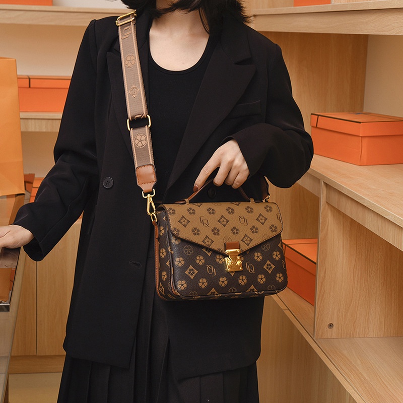 Túi đeo vai IELGY dáng vuông phối khóa cài retro hợp thời trang kiểu Pháp cho nữ