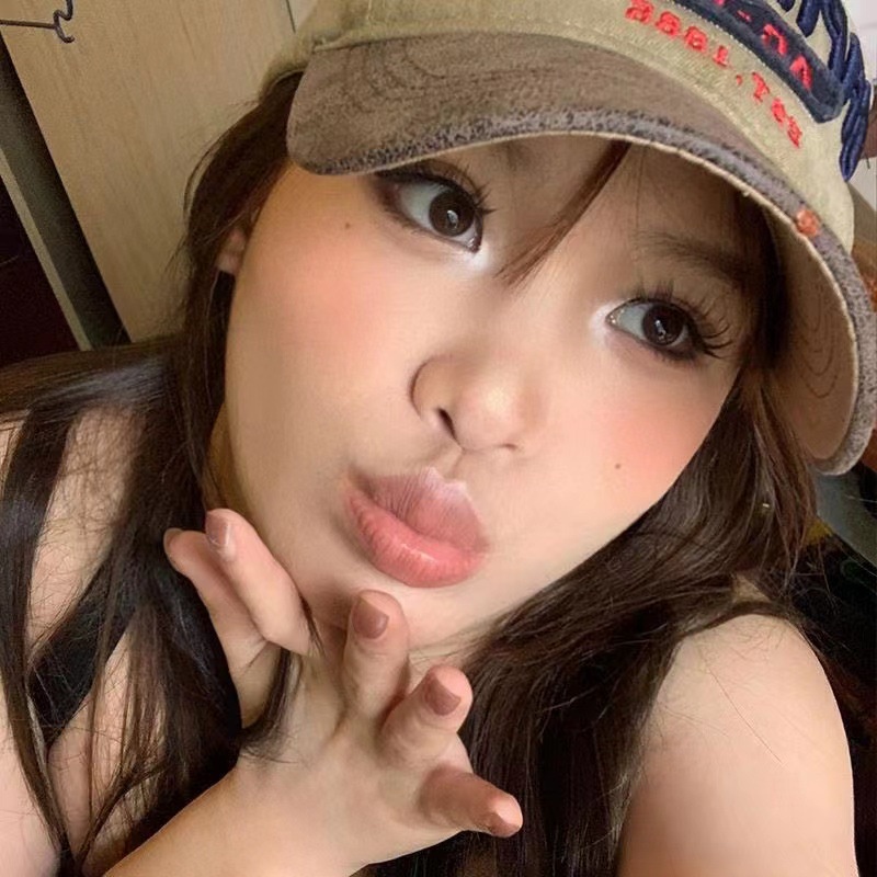 Bút Bắt Sáng Tơ Tằm Ngọc Trai Không Thấm Nước Làm Sáng Da