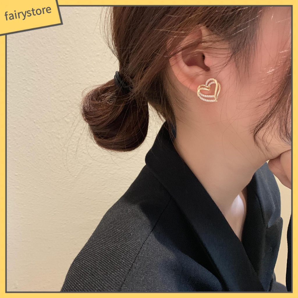 1 Đôi Bông Tai Hình Trái Tim Đính Đá Lấp Lánh Sang Trọng