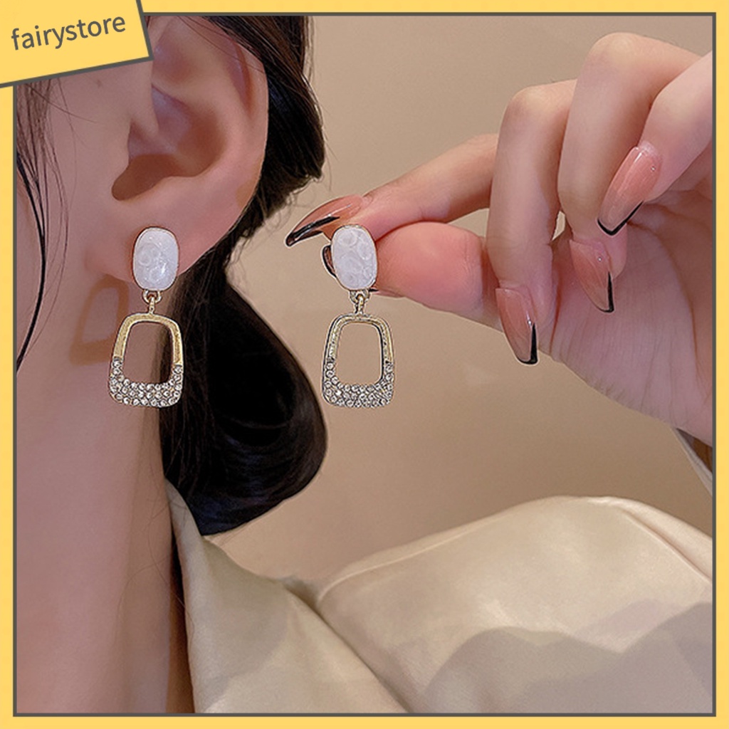 1 Đôi Bông Tai Hình Vuông Đính Đá Thời Trang Dành Cho Nữ