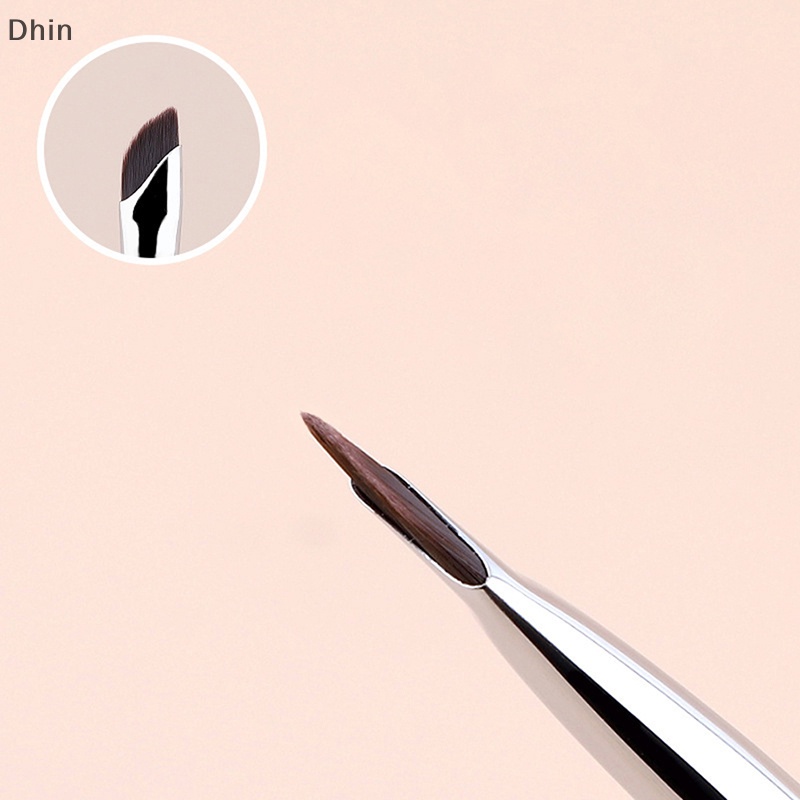 Cọ Trang Điểm Chân Mày Thiết Kế Hai Đầu Tiện Dụng