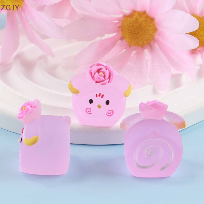 Set 5 Bánh Kem Dạ Quang Mini Bằng Nhựa Resin DIY Màu Sắc Ngẫu Nhiên Cho Nhà Búp Bê Mới