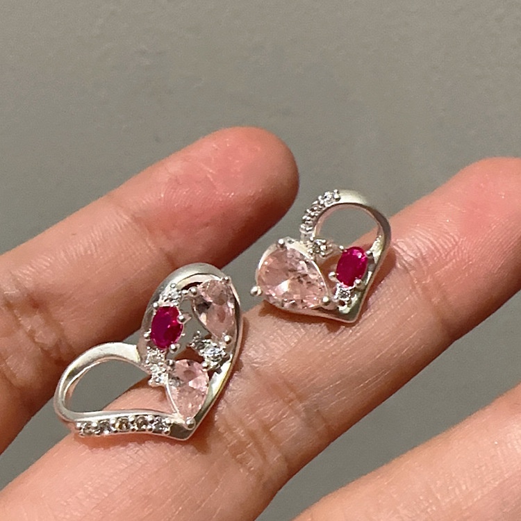 Khuyên Tai Hình Trái Tim Màu Hồng Thời Trang Dễ Phối Đồ Cho Nữ
